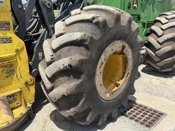 2023 John Deere 843L II