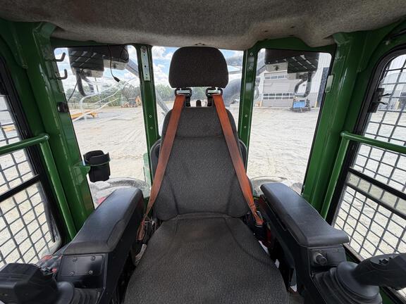 2023 John Deere 843L II