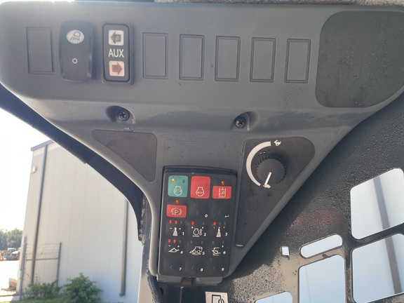 2026 John Deere 325G