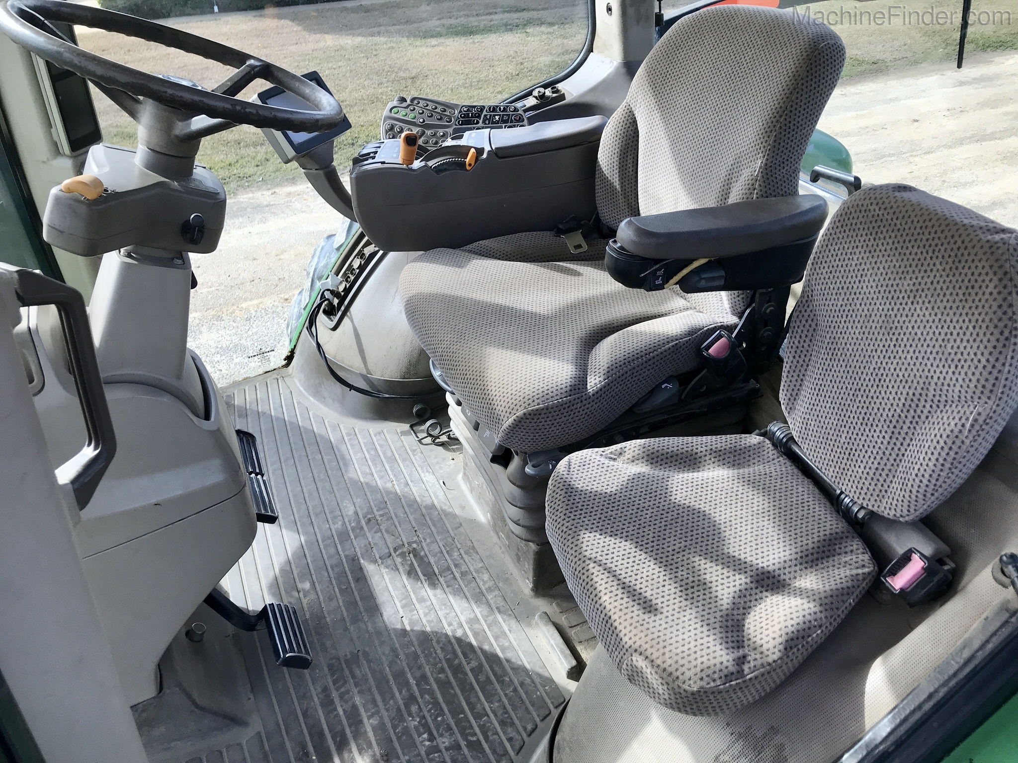 2012 John Deere 8285R Image 9