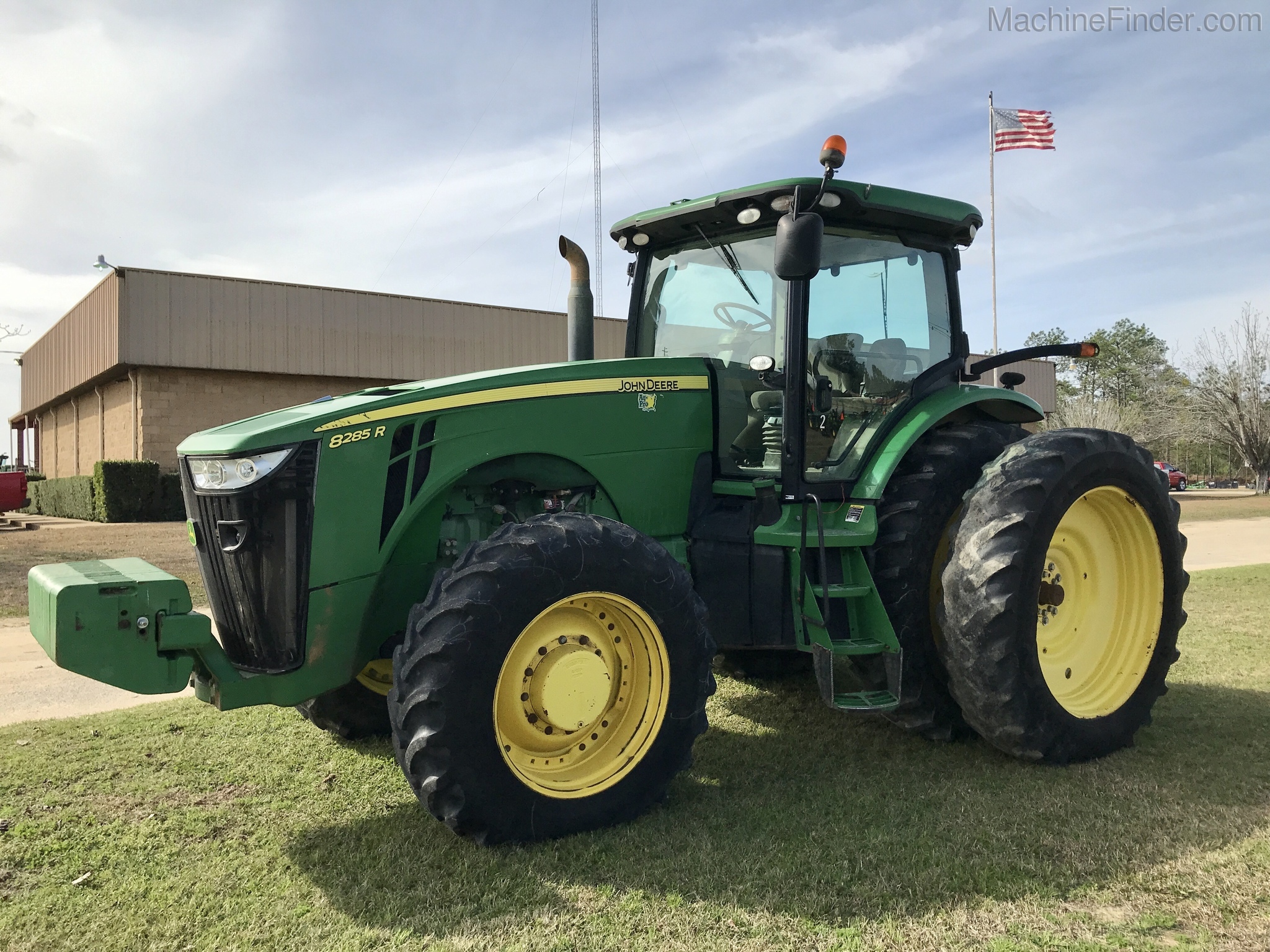2012 John Deere 8285R Image 1