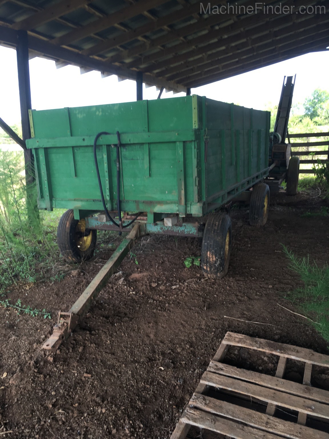 John Deere 1064 Image 3