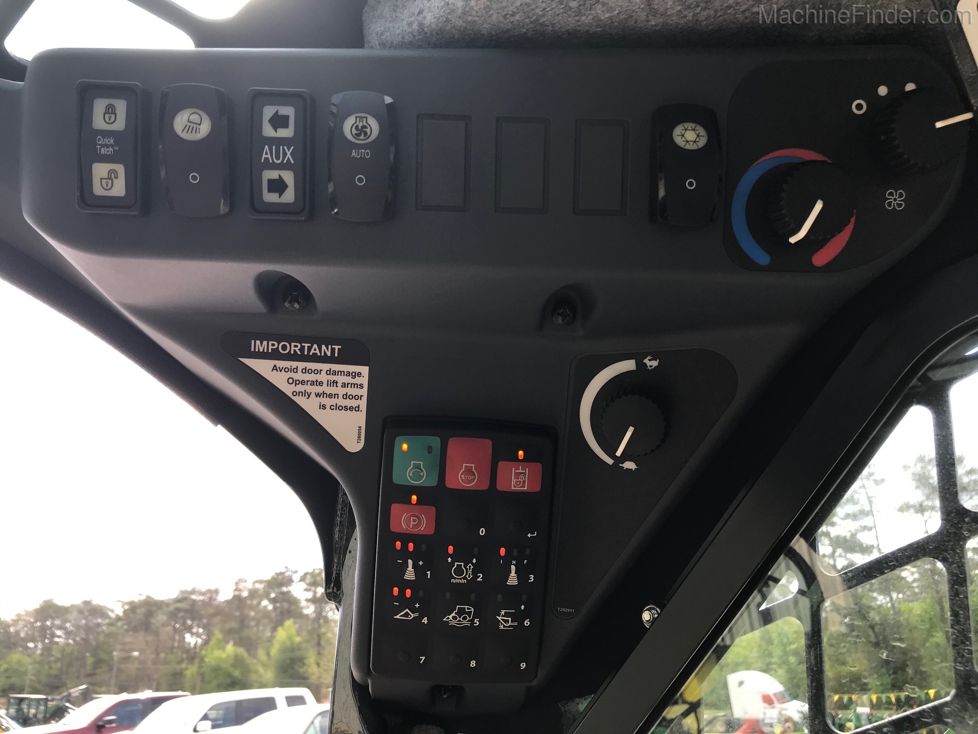 2021 John Deere 325G Image 11