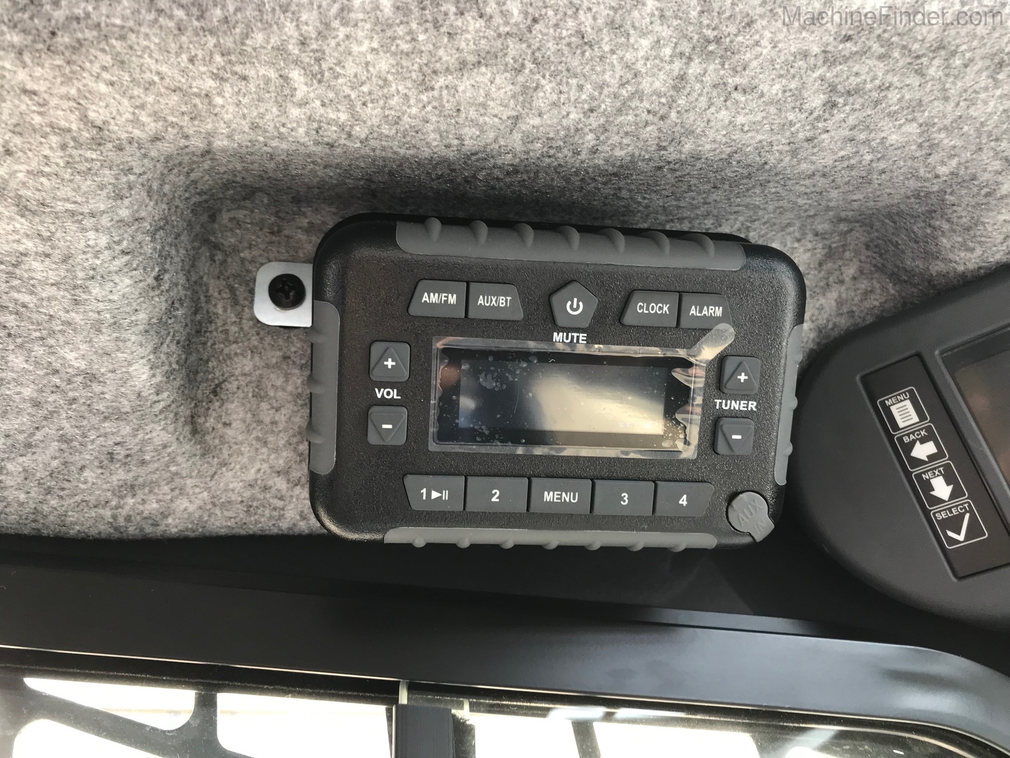 2021 John Deere 325G Image 12