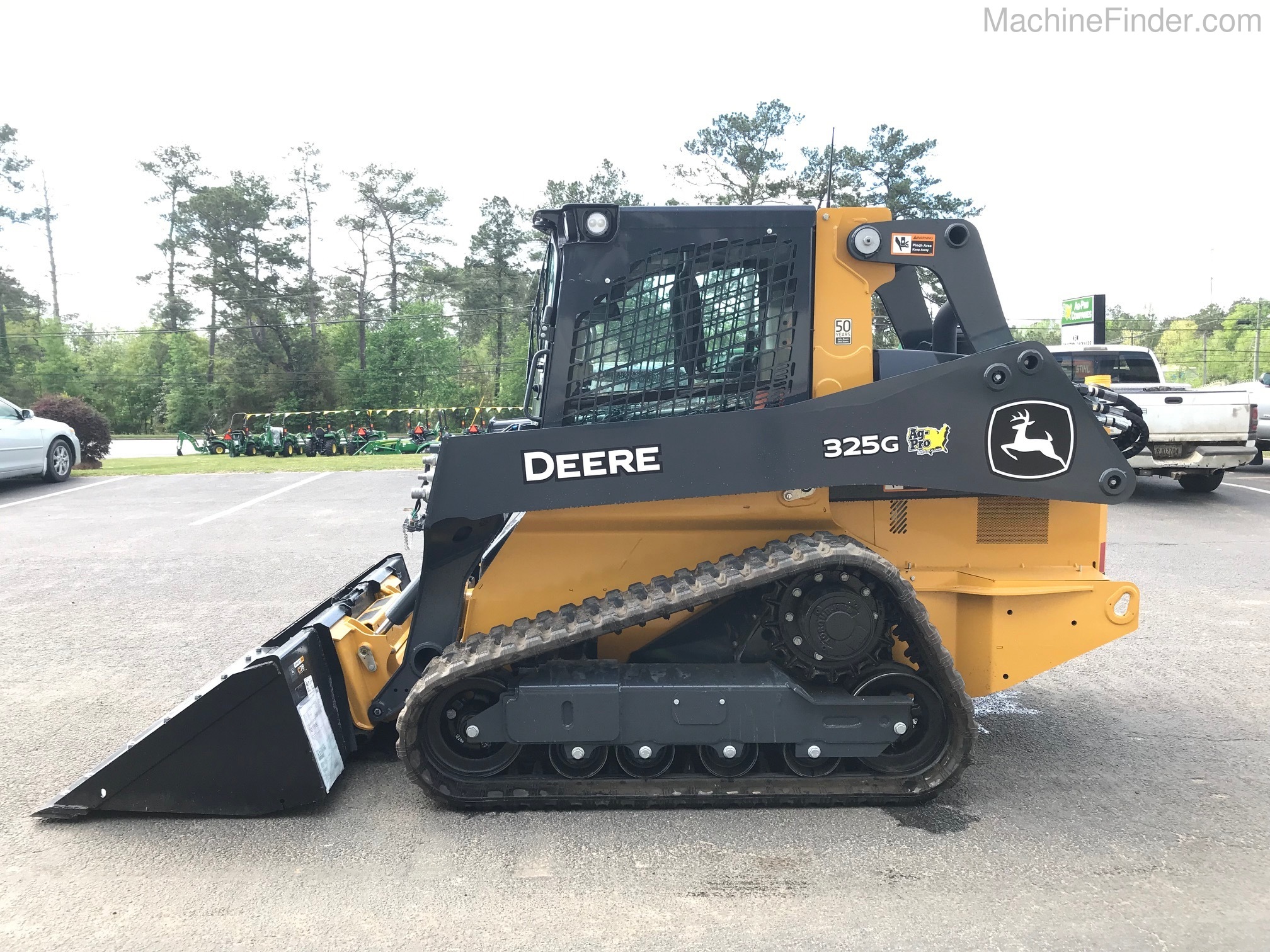 2021 John Deere 325G Image 6