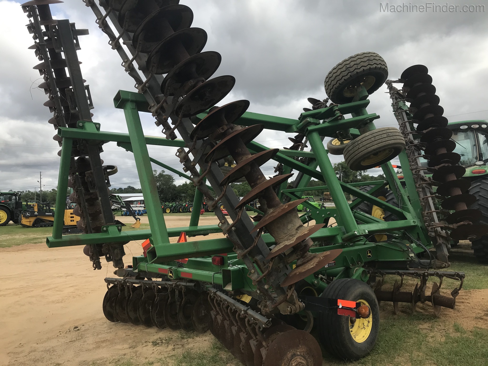 2013 John Deere 2620 Image 3