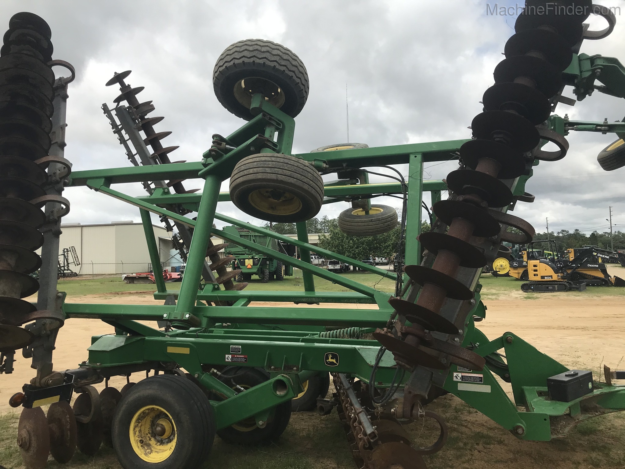 2013 John Deere 2620 Image 2