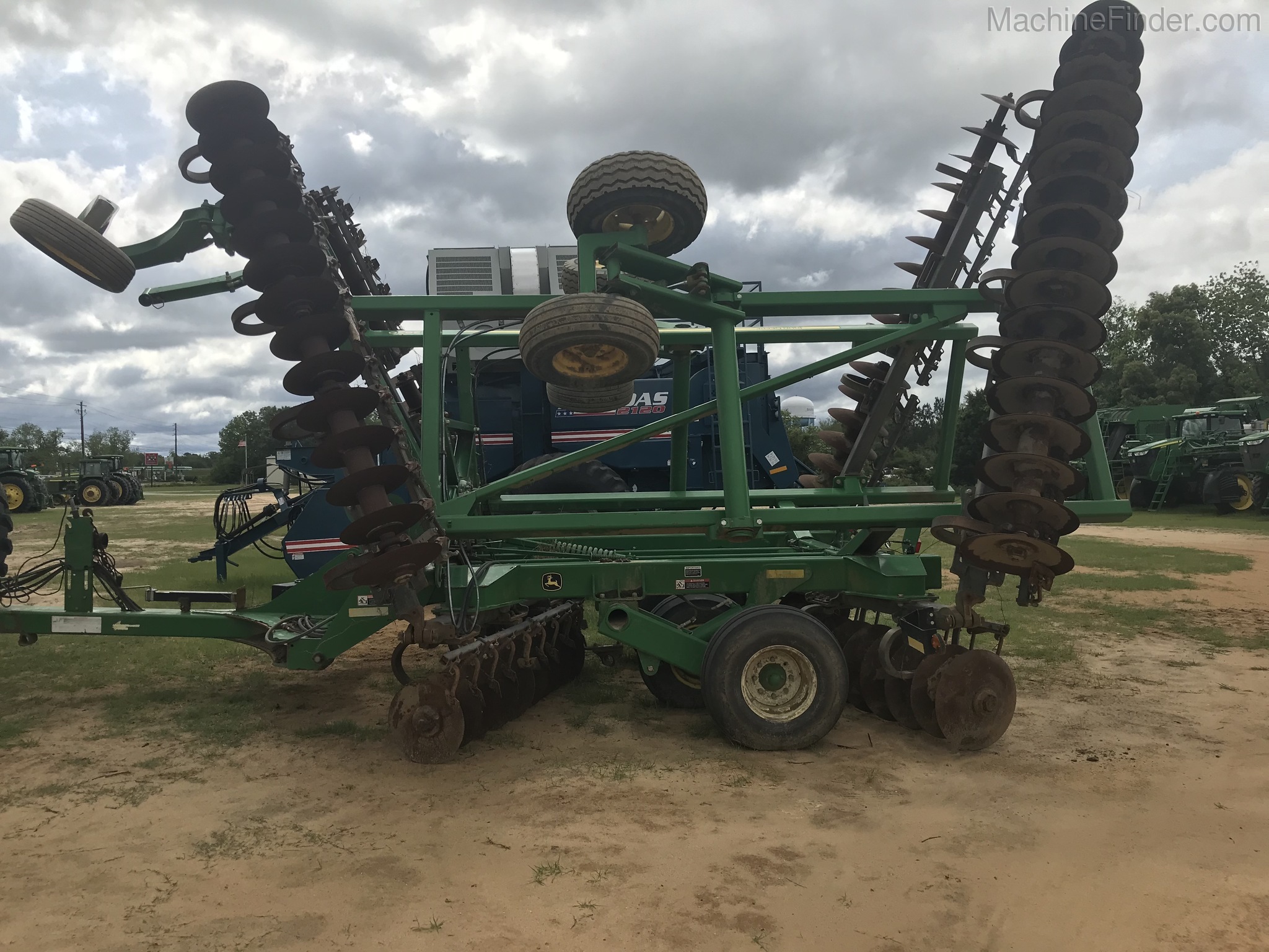 2013 John Deere 2620 Image 6