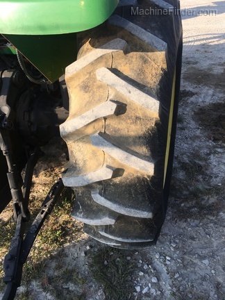 2002 John Deere 5220 Image 4