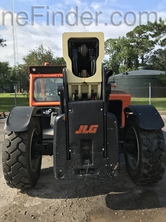 2019 JLG 1055 Image 4