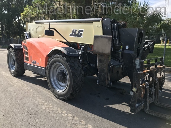 2019 JLG 1055 Image 7