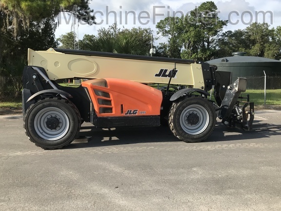 2019 JLG 1055 Image 6