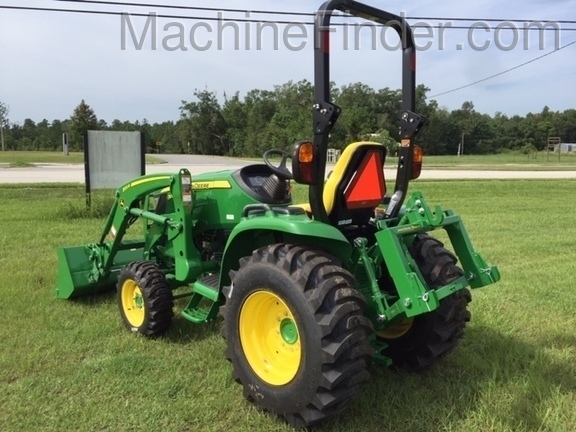 2020 John Deere 3039R Image 3