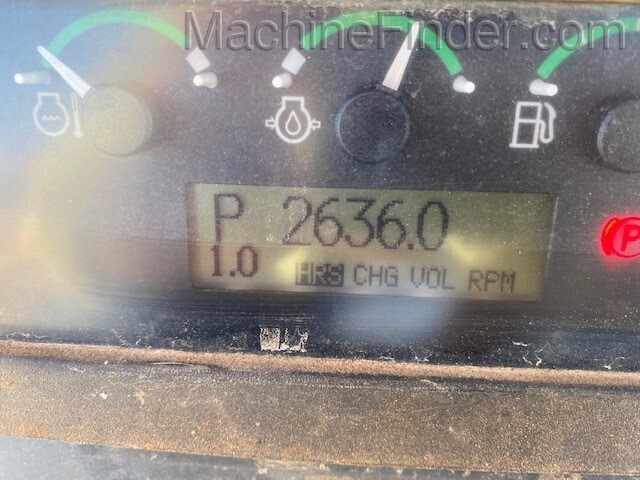 2015 John Deere 450J Image 10