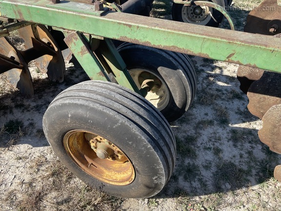 John Deere 1630 Image 3