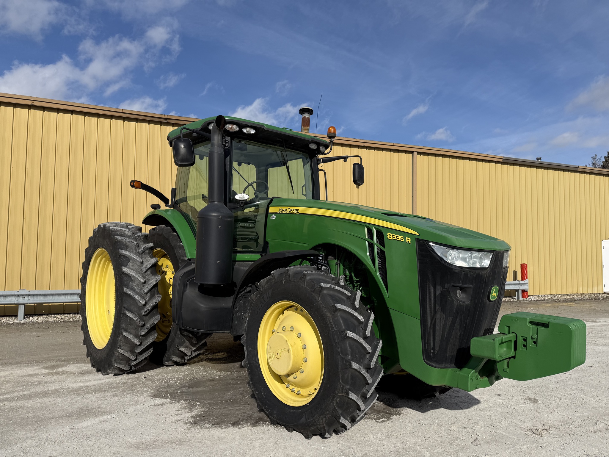 2012 John Deere 8335R Image 1