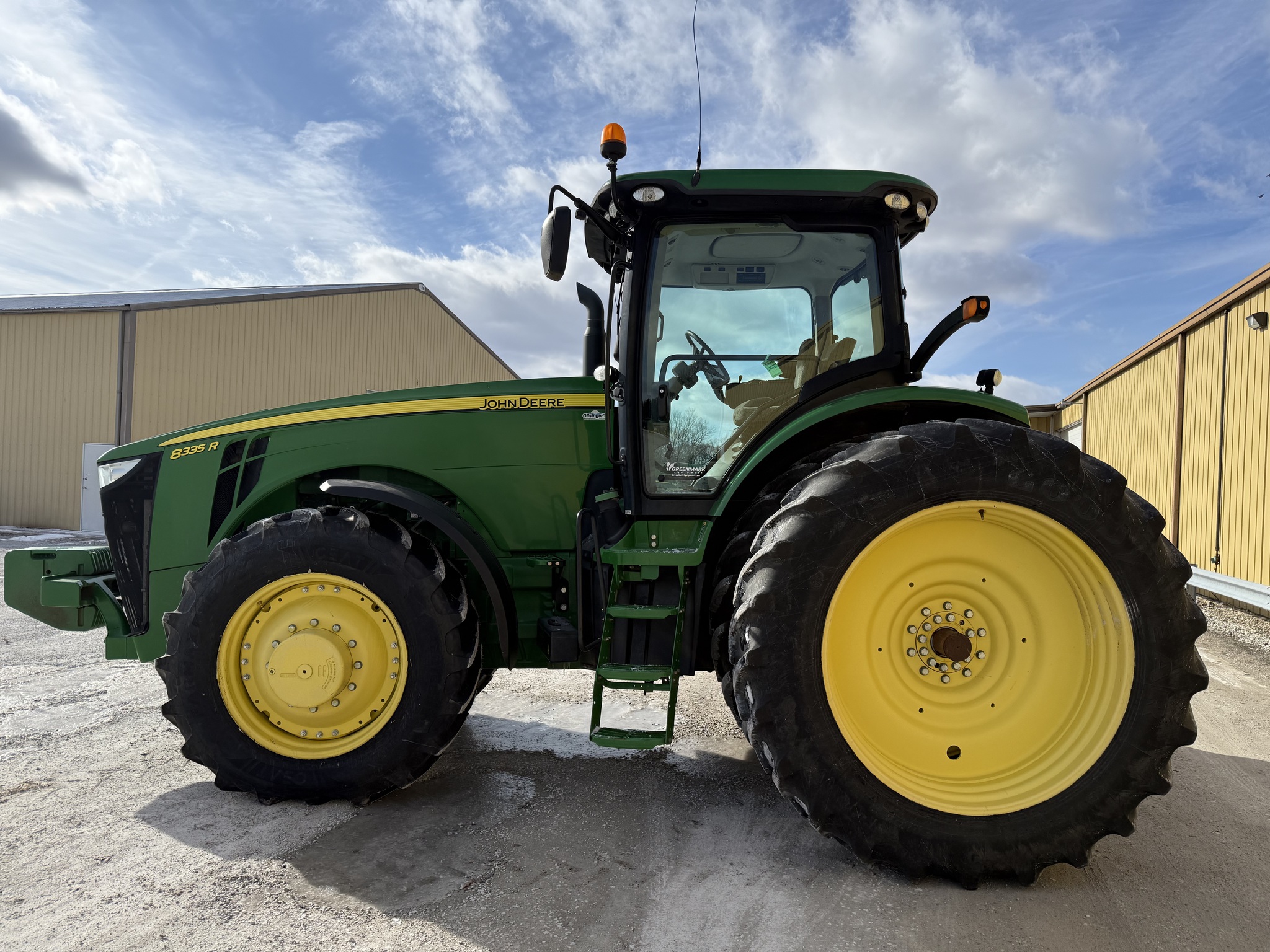 2012 John Deere 8335R Image 6