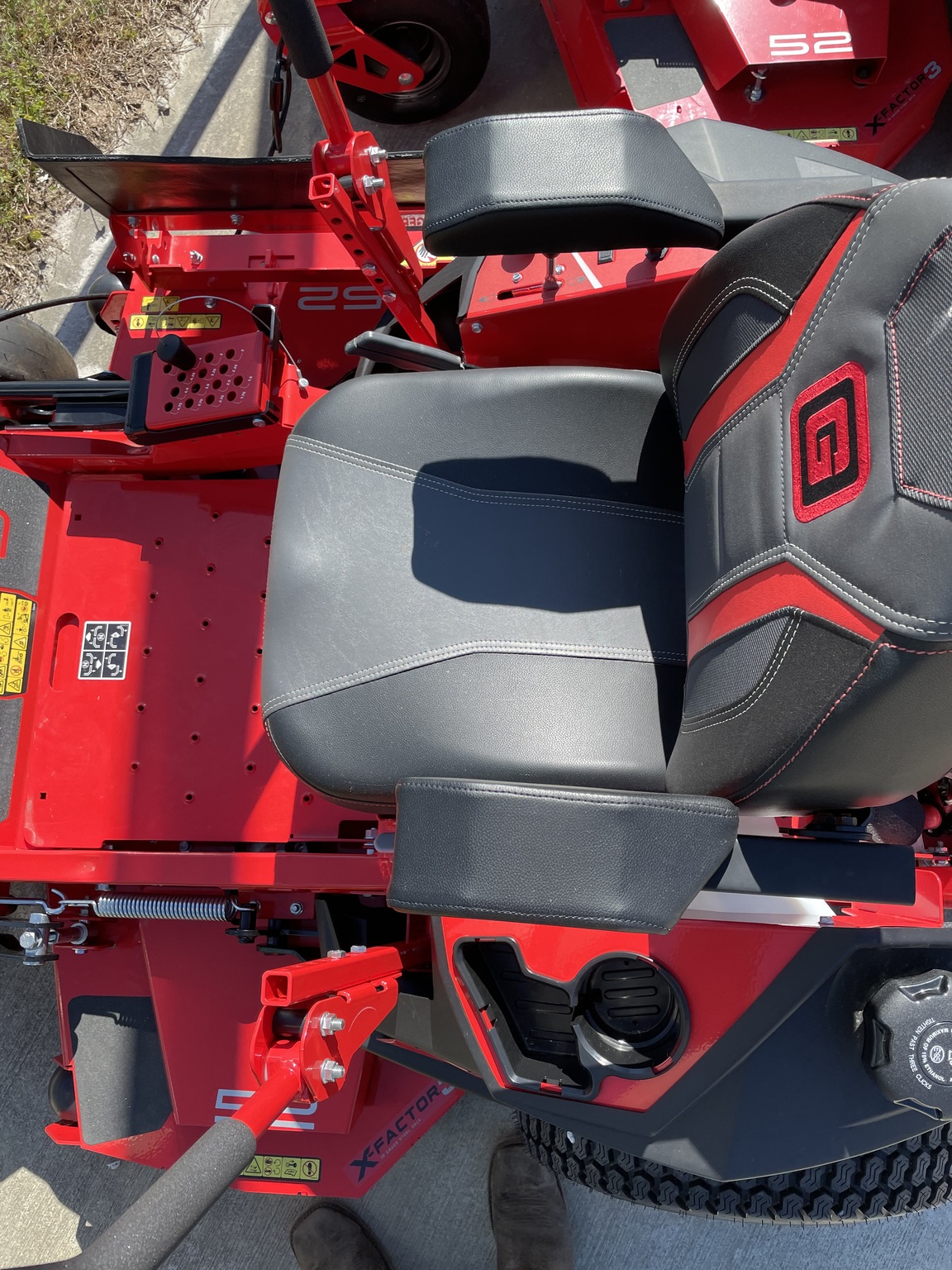 2022 Gravely ZTHD 52 Image 4