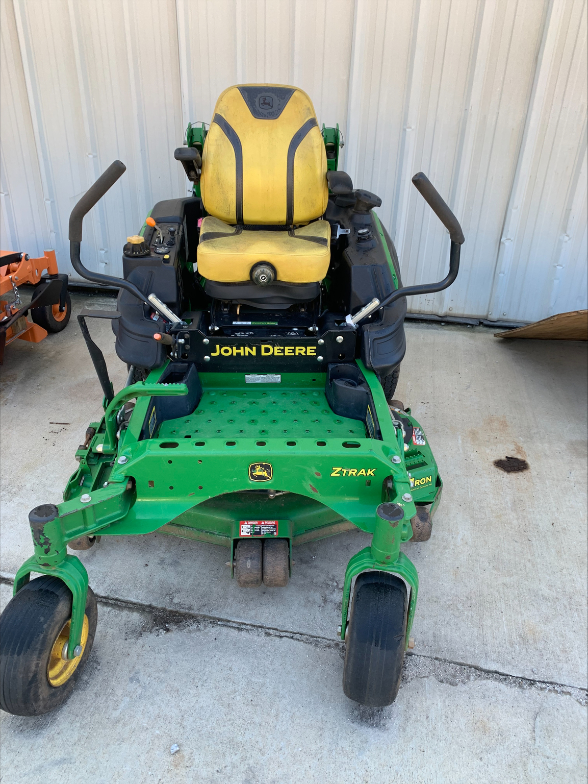 2021 John Deere Z920M Image 1