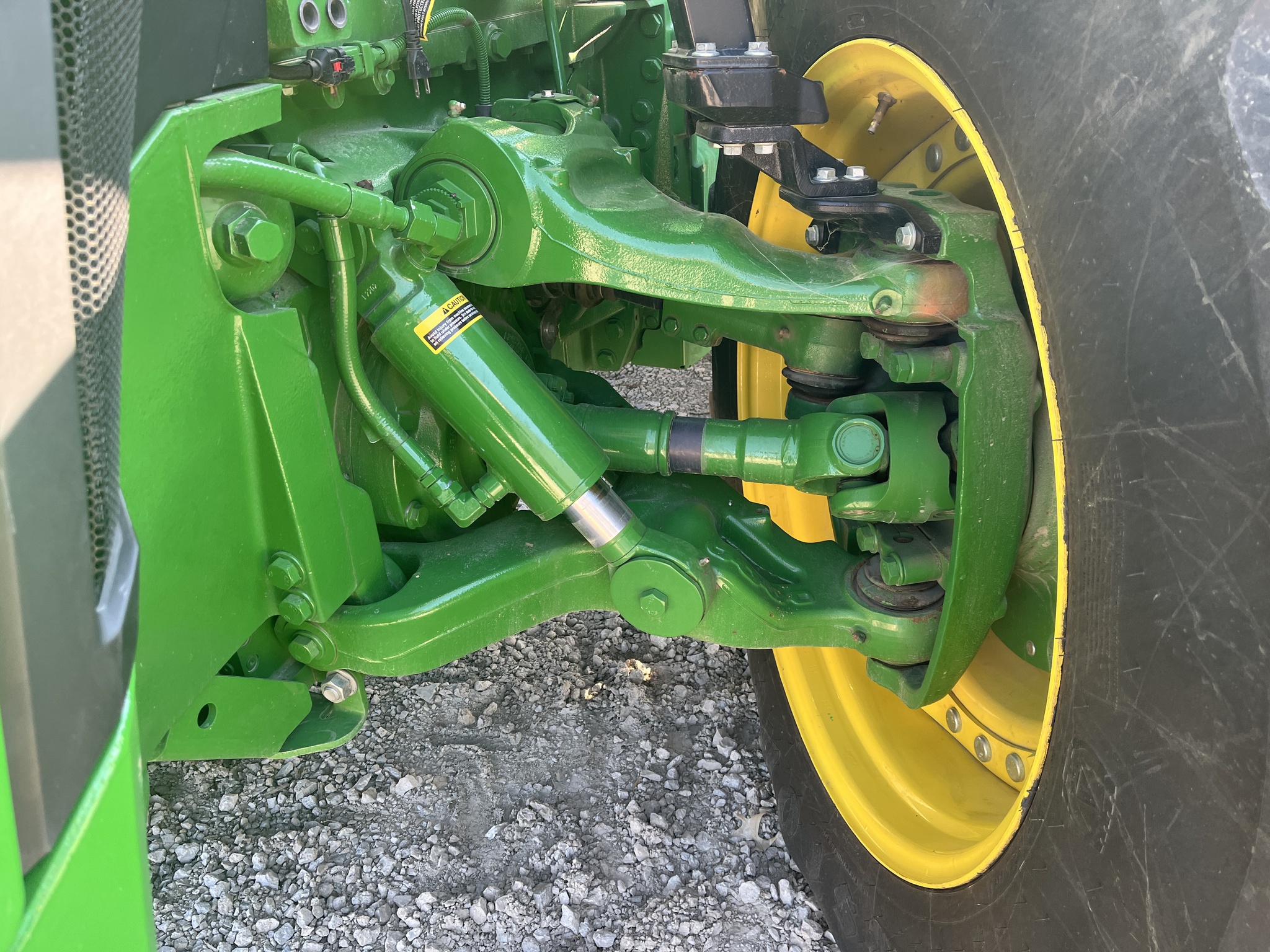  2023 John Deere 8R 370 at Heritage Tractor in Kewanee, IL