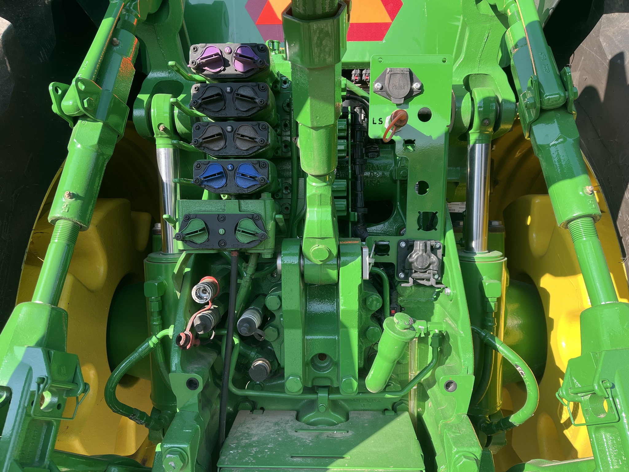  2023 John Deere 8R 370 at Heritage Tractor in Kewanee, IL