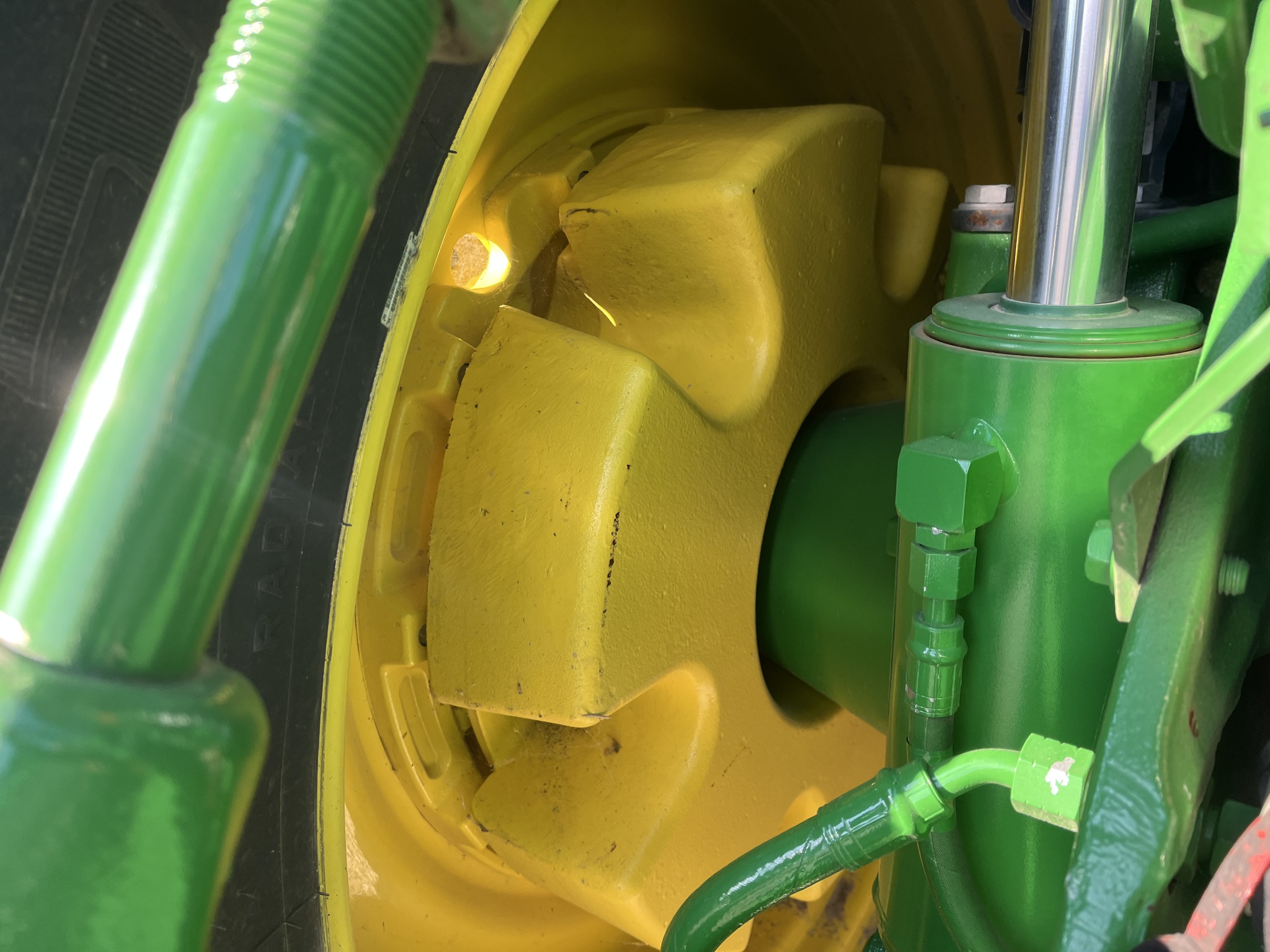  2023 John Deere 8R 370 at Heritage Tractor in Kewanee, IL