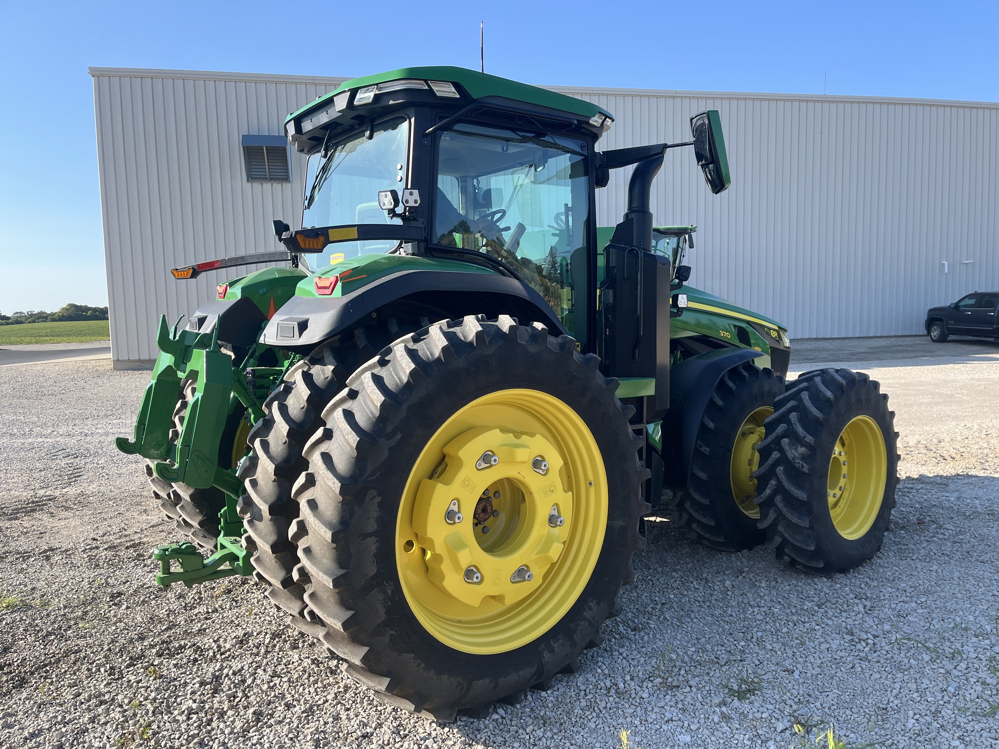  2023 John Deere 8R 370 at Heritage Tractor in Kewanee, IL