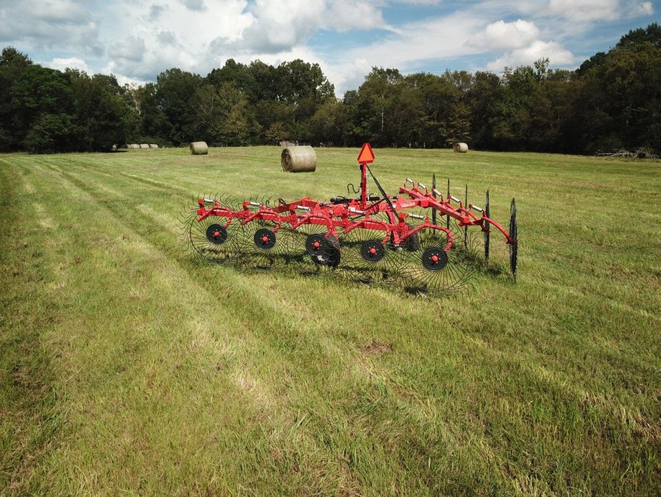 2023 Monroe 10 wheel agline rake Image 1