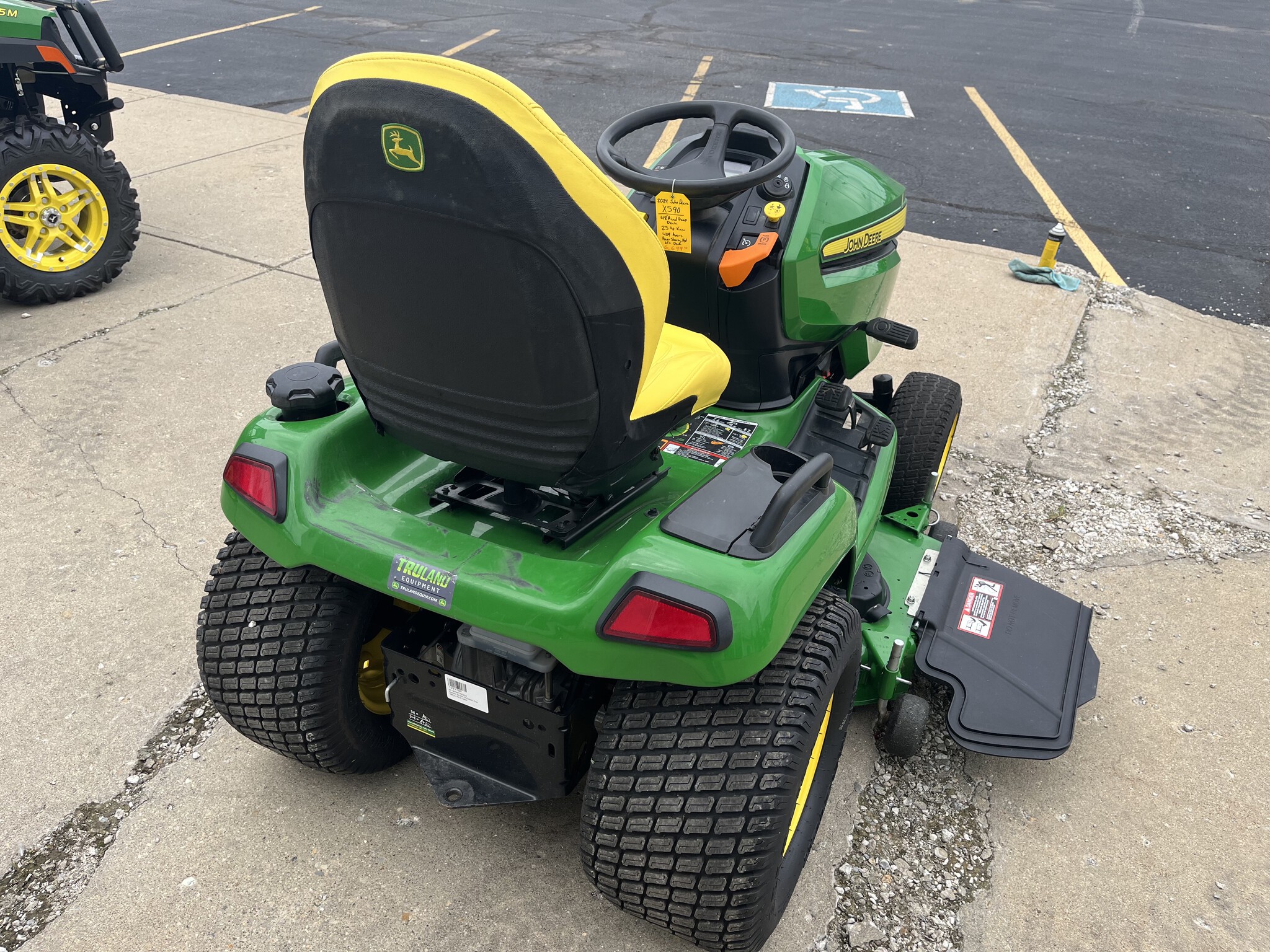 2024 John Deere X590 Image 5