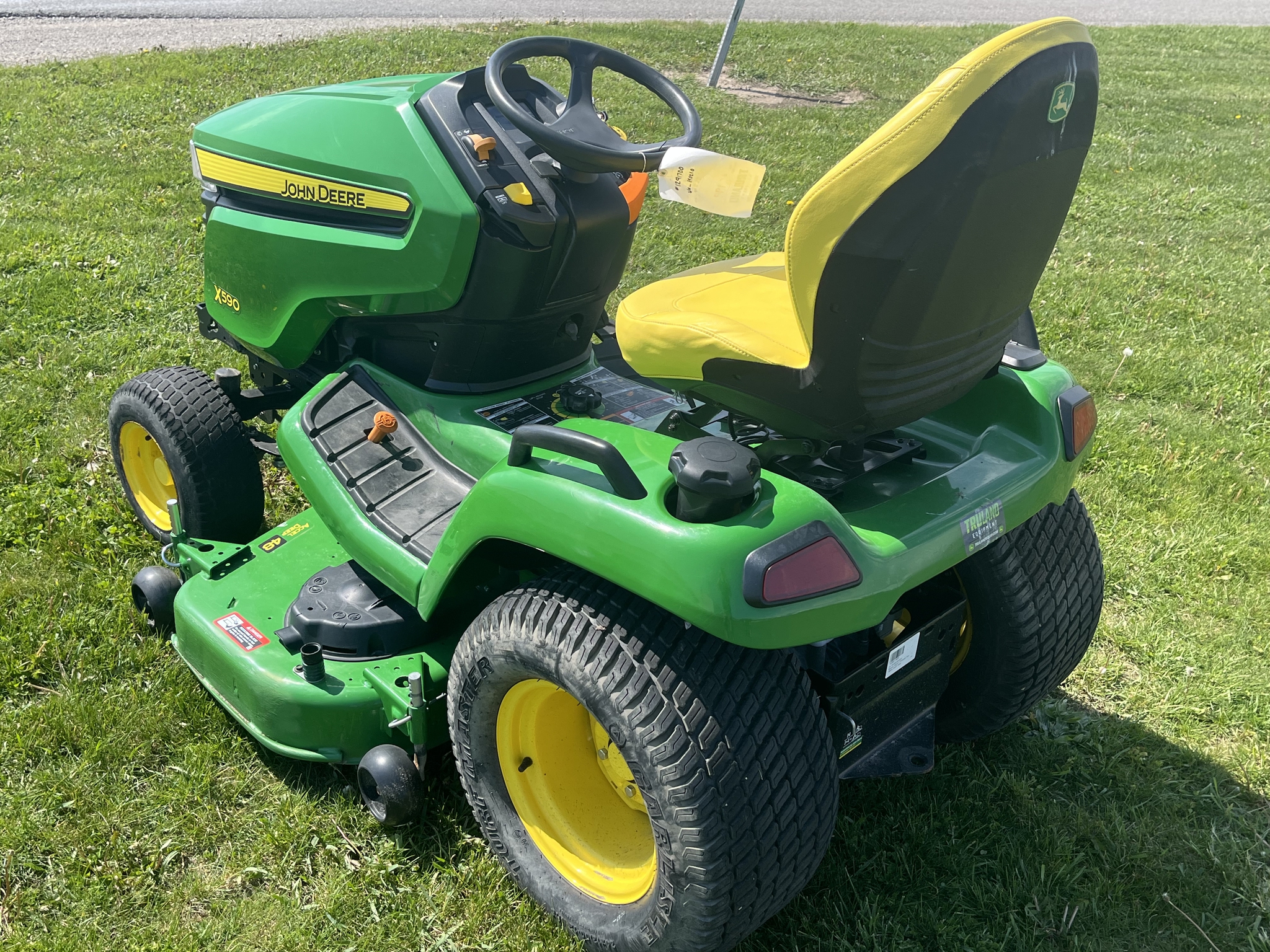 2024 John Deere X590 Image 7