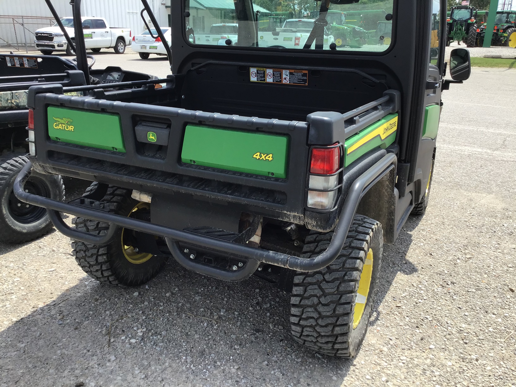 2023 John Deere XUV 835R Image 6