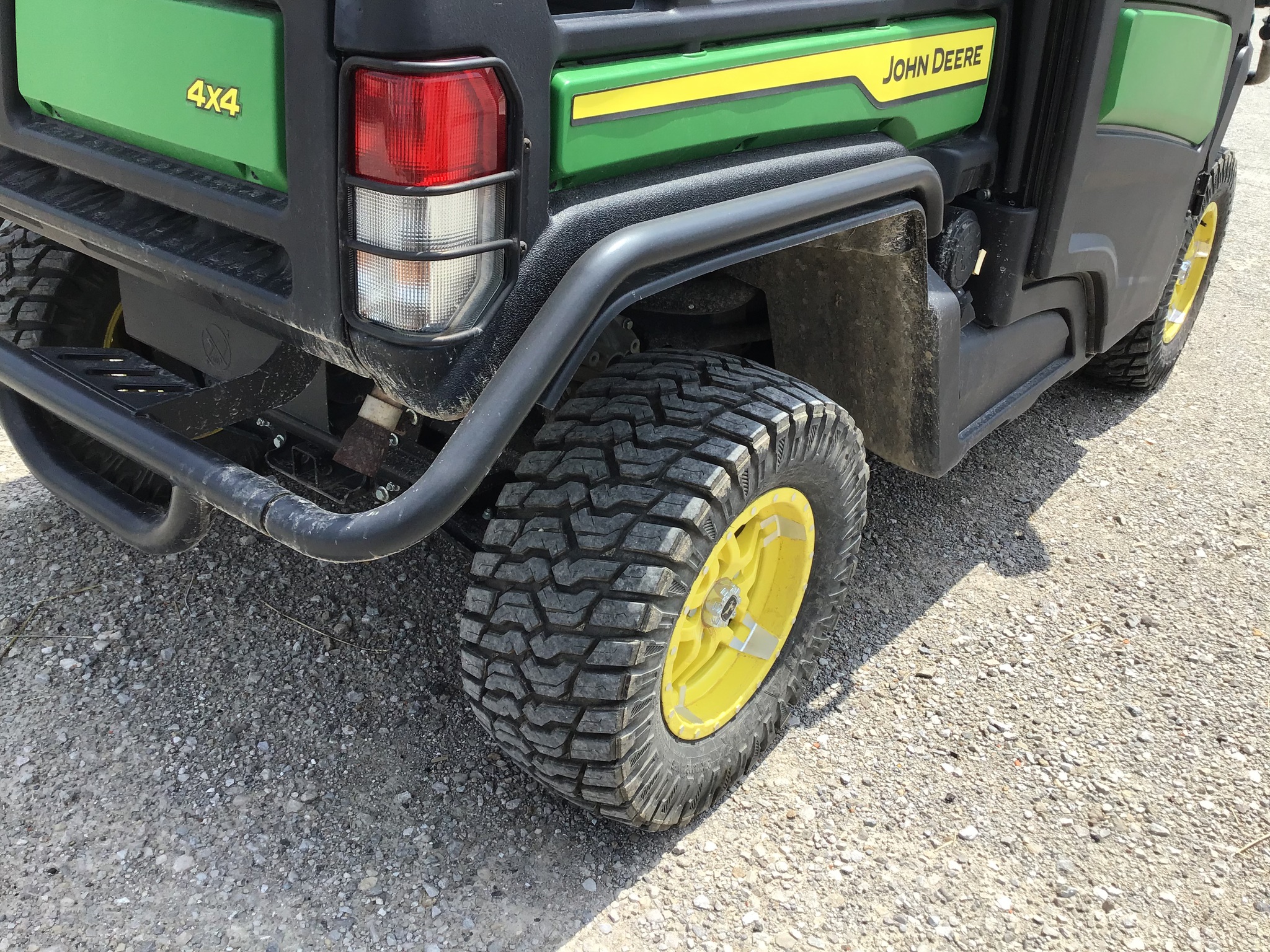 2023 John Deere XUV 835R Image 13
