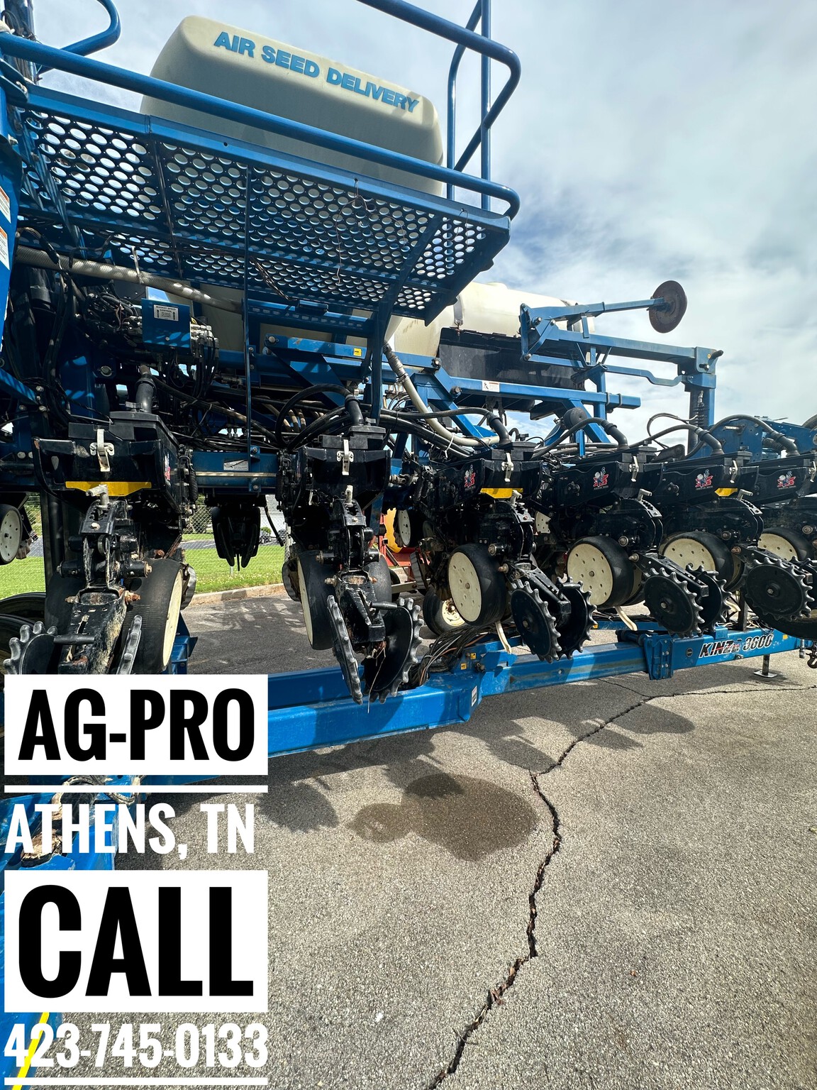 2015 Kinze 3600 Image 3