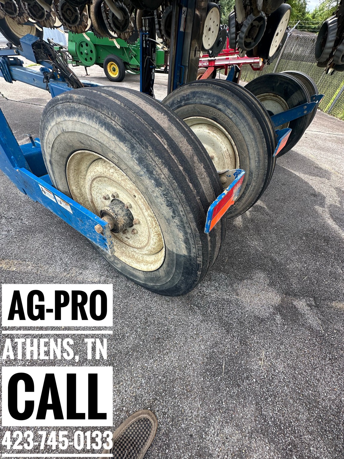 2015 Kinze 3600 Image 4