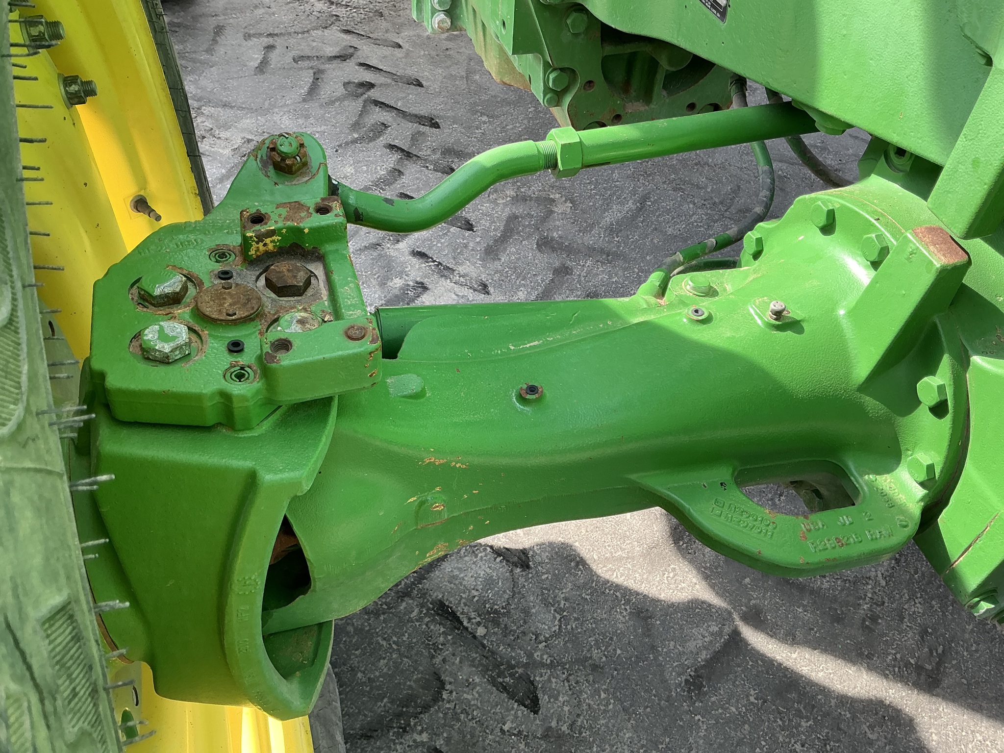 2012 John Deere 8235R Image 26
