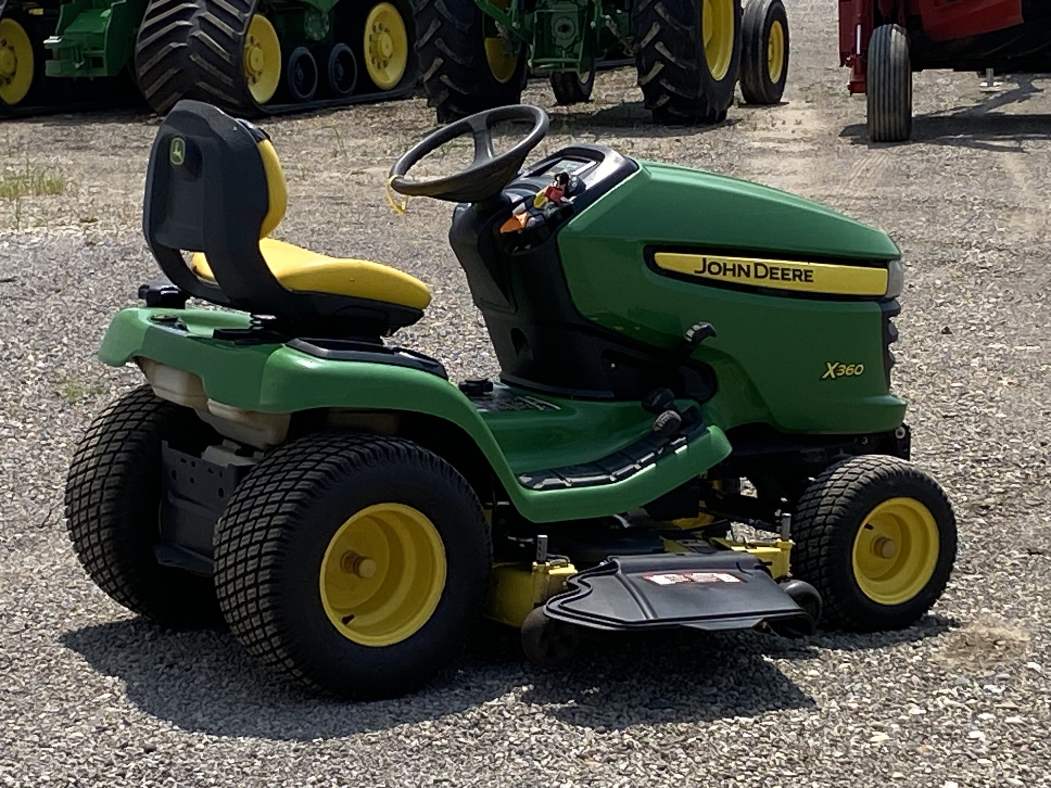 2011 John Deere X360 Image 3