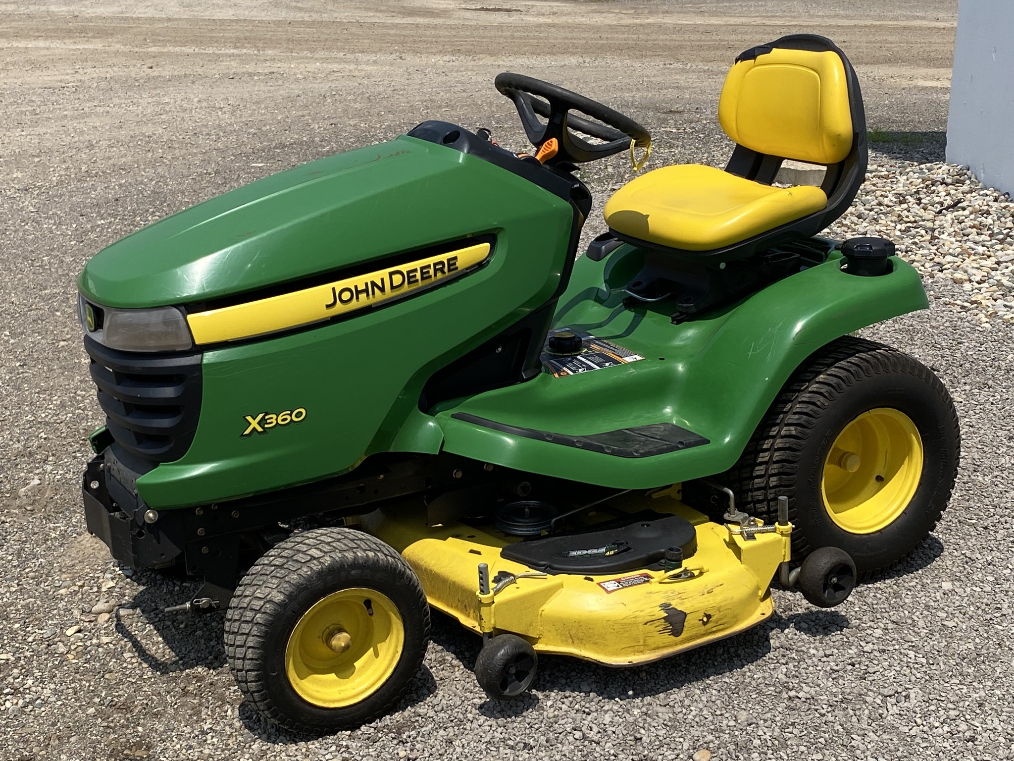 2011 John Deere X360 Image 7