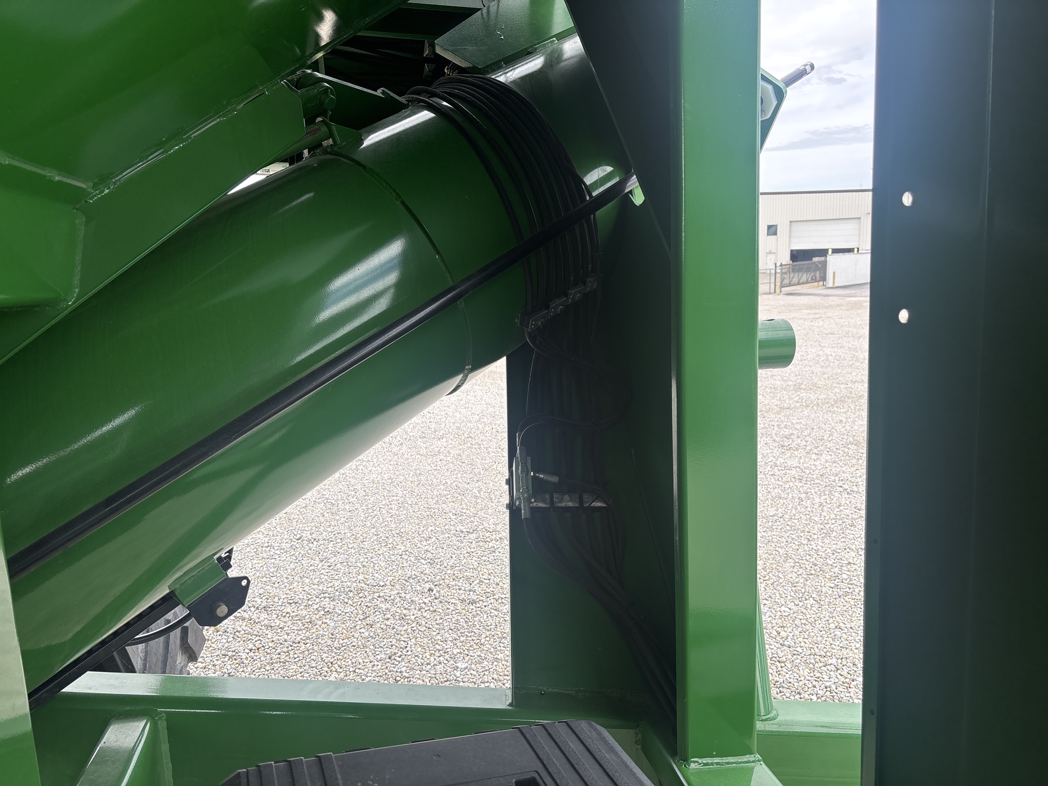 Used 2018 Brent V1100 Grain Carts at Koenig Equipment in Greenville, OH - PhotoXL17