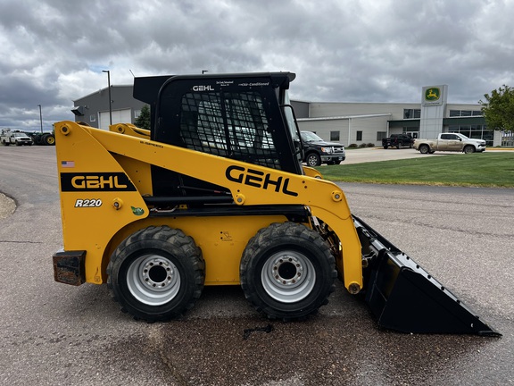 2023 Gehl R220 - Photo7