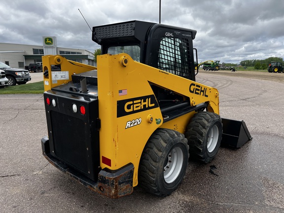 2023 Gehl R220 - Photo6