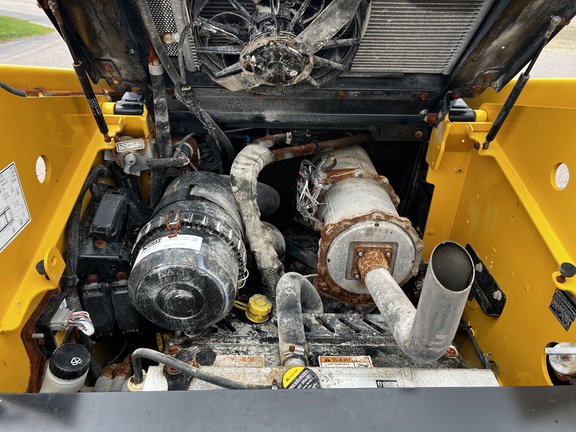 2023 Gehl R220 - Photo16