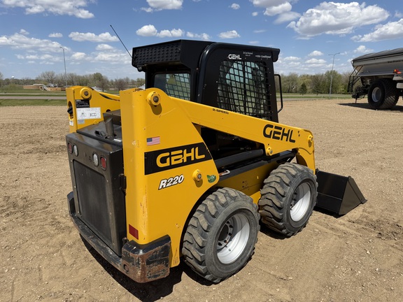 2023 Gehl R220 - Photo3
