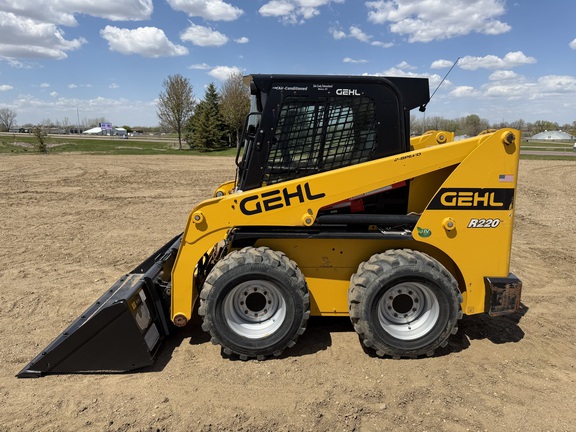 2023 Gehl R220 - Photo6