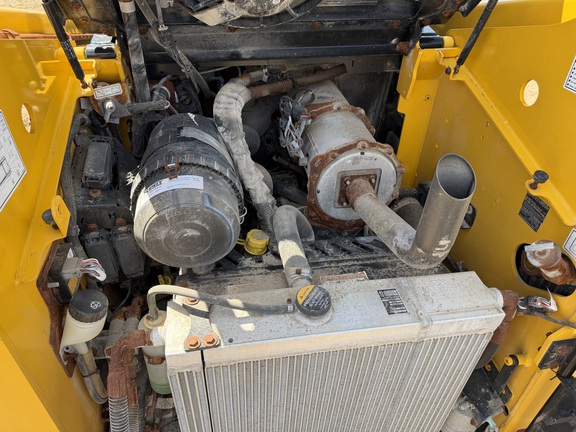 2023 Gehl R220 - Photo16