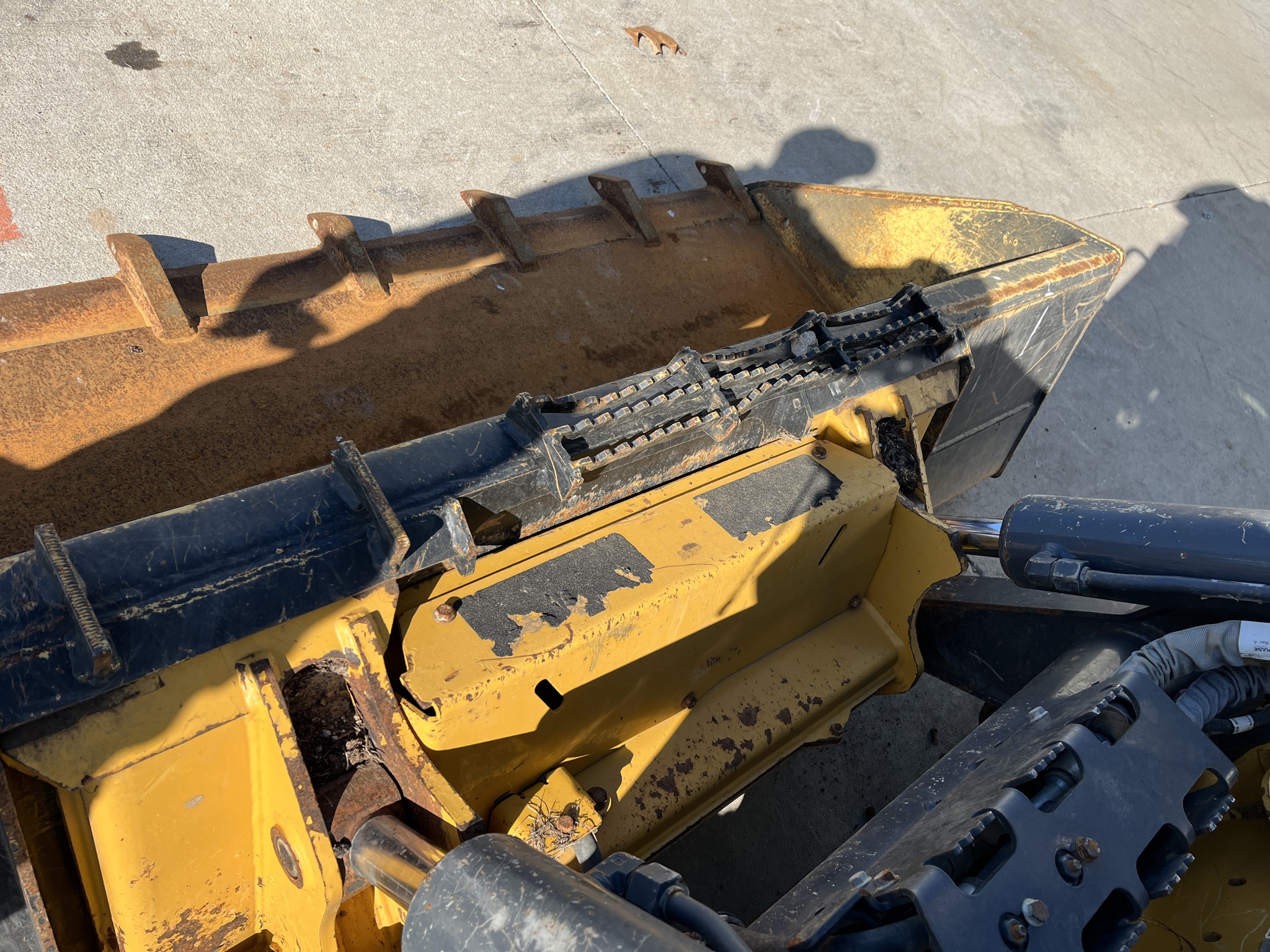  2020 John Deere 333G at Heritage Tractor in Rogersville, MO