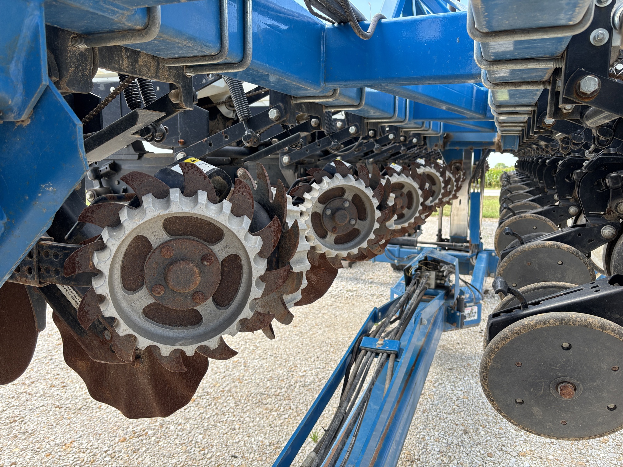  2005 Kinze 3600 at Heritage Tractor in Rockport, IL