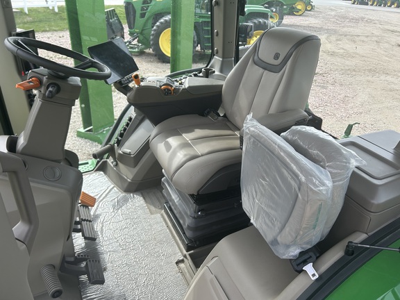 2024 John Deere 8R 370 (19th thumbnail)
