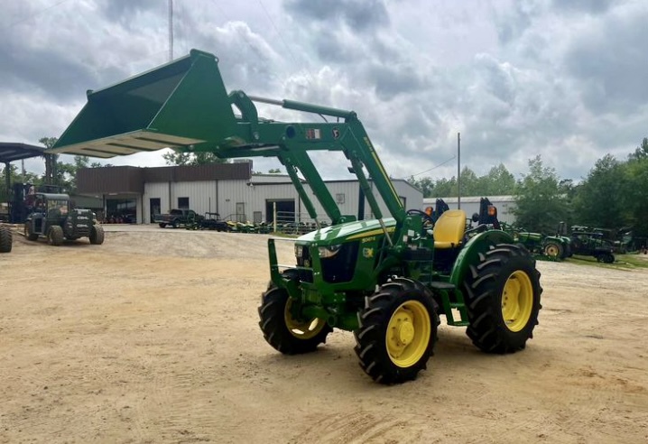 2025 John Deere 5067E Image 4