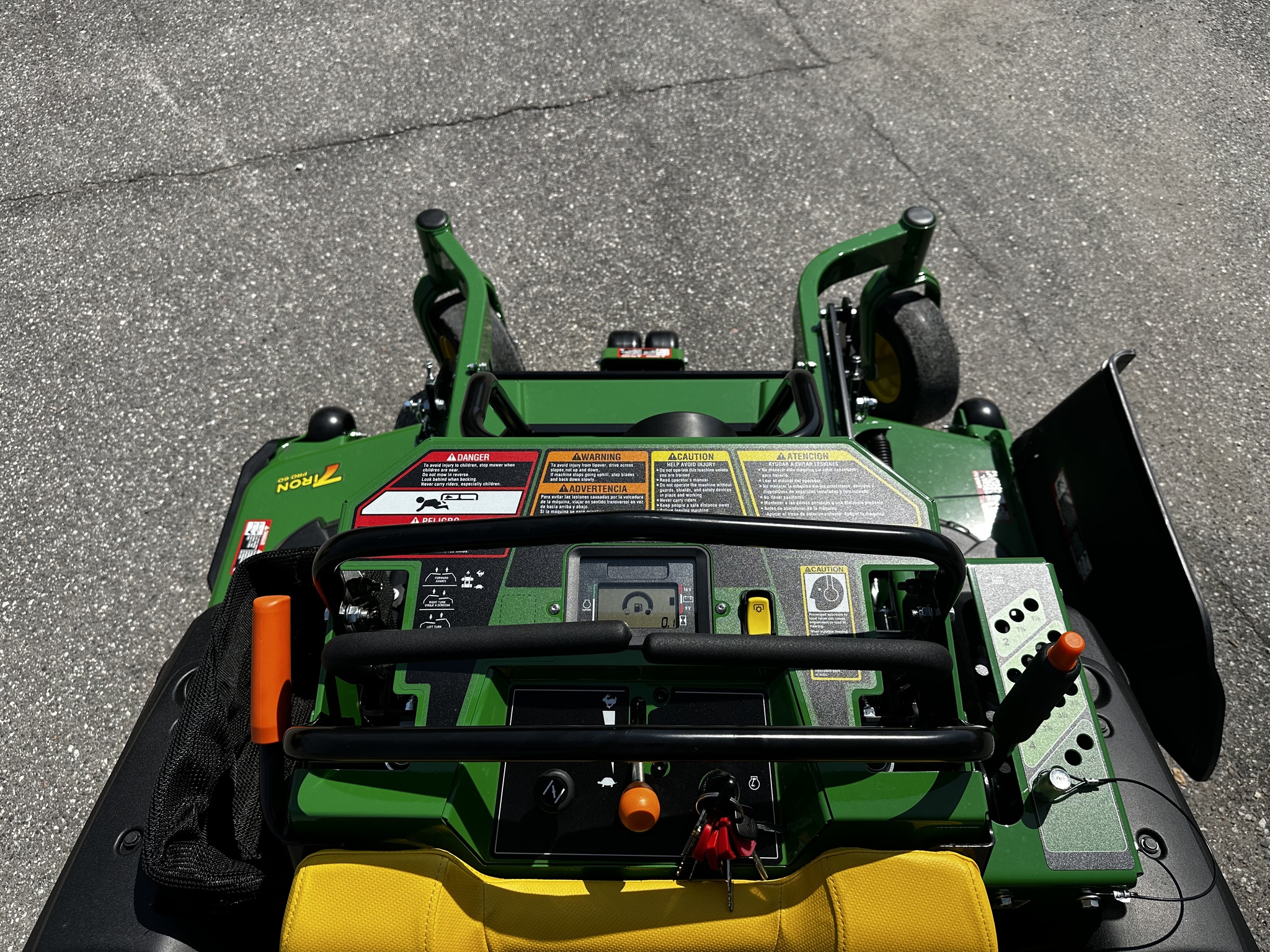 2025 John Deere Q850M Image 10