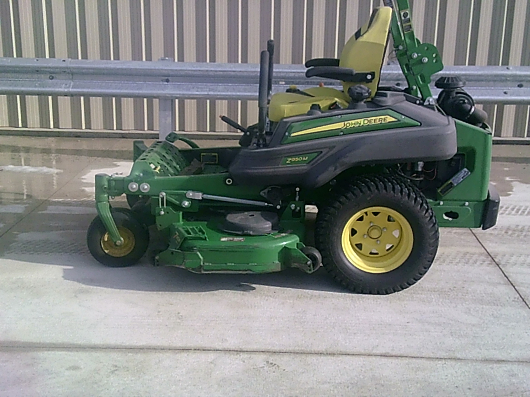 2022 John Deere Z950M Image 5